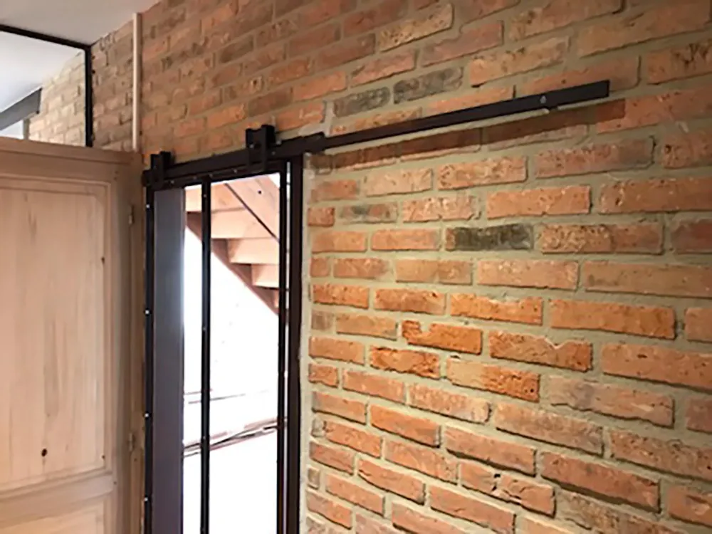porte-coulissante-style-atelier