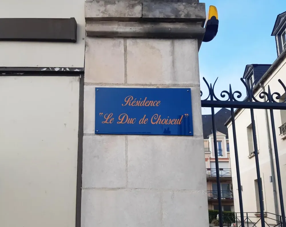signalisation-metallique-sur-mesure