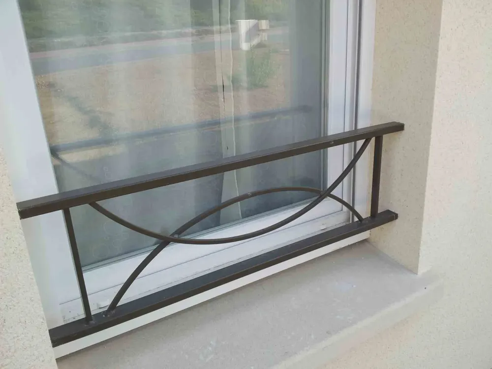 garde-corps-acier-verre-balcon.jpg